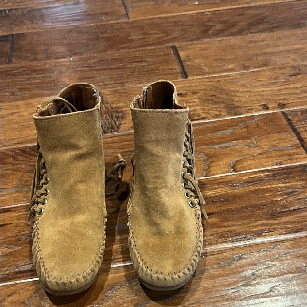 Minnetonka Brown Suede Ankle Boots - Picture 4 of 6